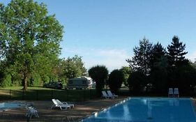 Camping la Croix D'arles